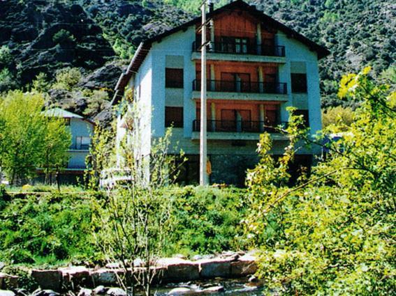 Hotel Puitavaca Ribera de Cardós Екстериор снимка